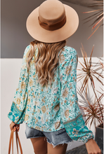 Load image into Gallery viewer, Floral V-Neck Long Sleeve Top
